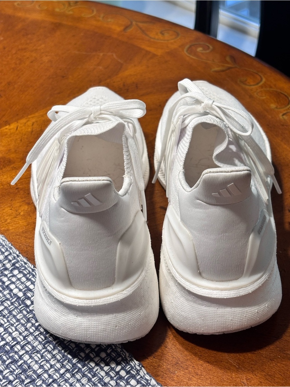 adidas ultraboost All-White Lightweight Running Shoes Sz 8 - Picture 8 of 12